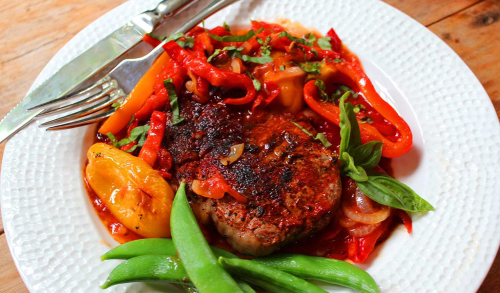 R-S19-Paprika-steak-with-peperonata-sauce-RIGHT-1090x613.png