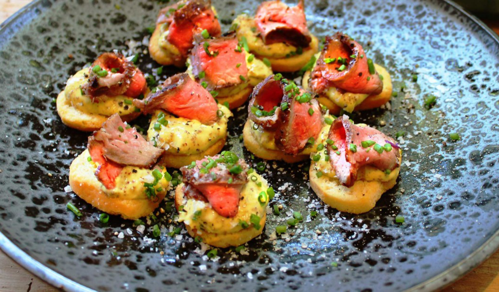 015-Rare-Roast-Beef-and-Dijonaise-Crostini.RIGHT_-1090x613.png