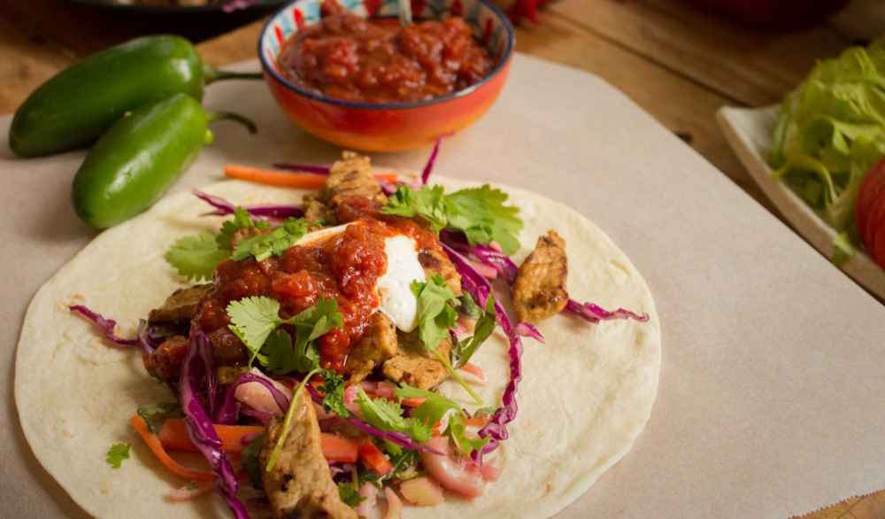 R-S26-Pork-and-slaw-tortillas-RIGHT-1090x613.png